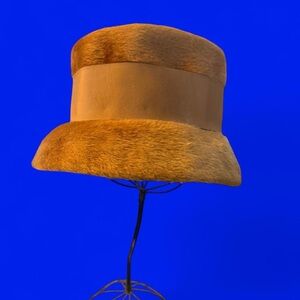 Chic Tan Fur Women's Hat